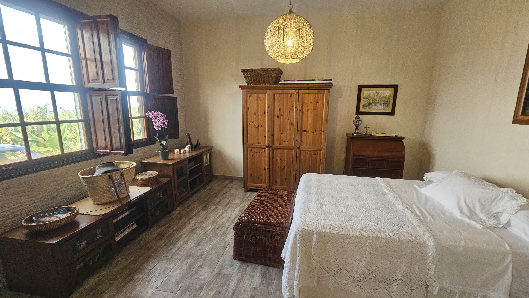 Amplia y renovada casa en Los Llanos